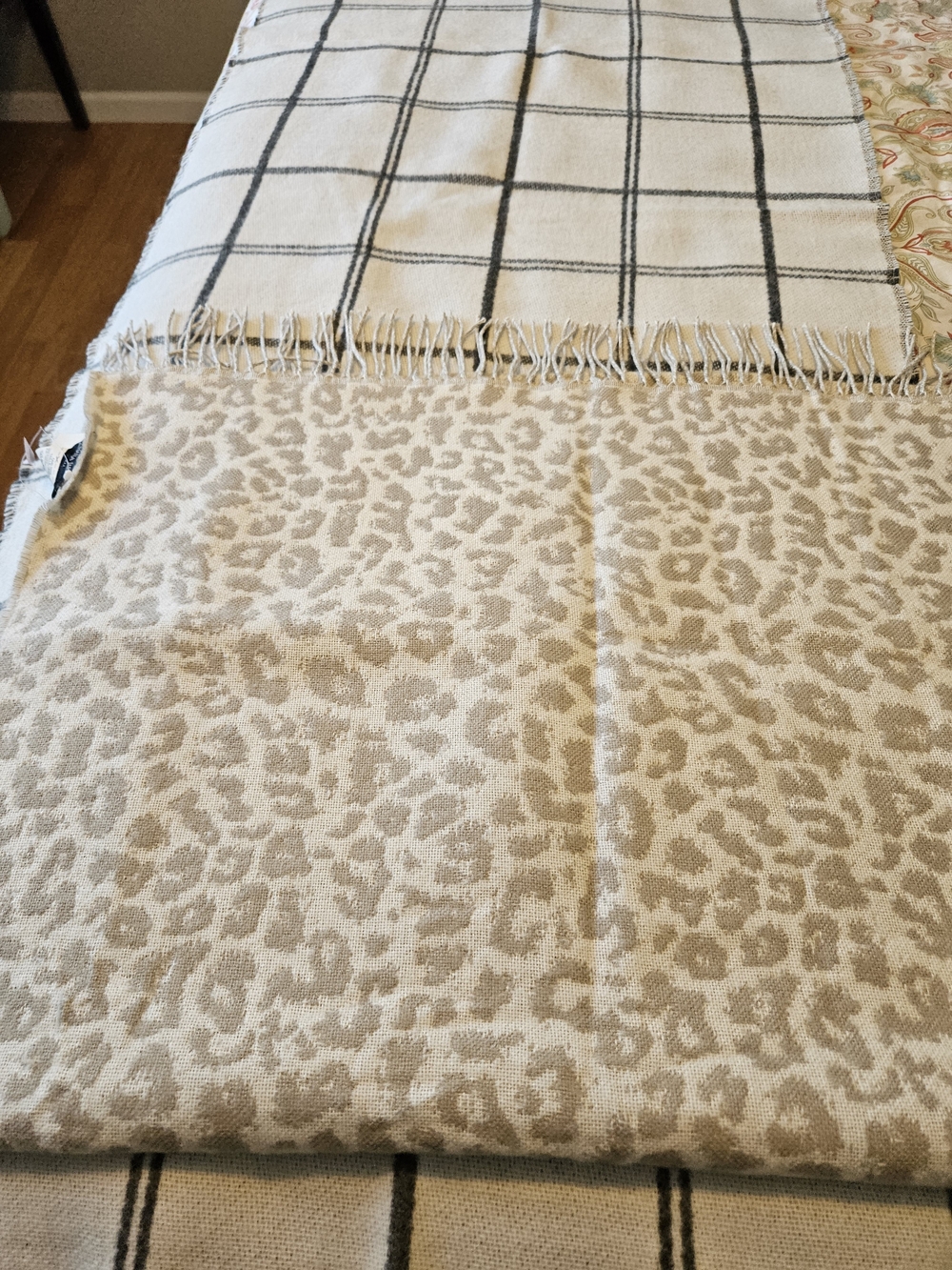 Banana Republic Leopard Plaid Scarf in Beige & Brown NWT